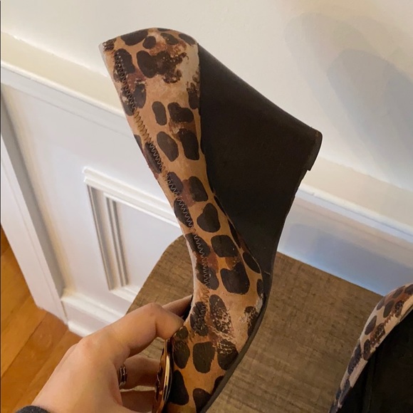 Tory Burch leopard wedges - Picture 2 of 9